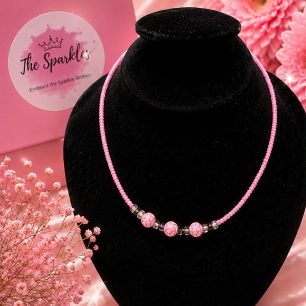 Minimalist Patterned Focal Bead Seed Bead Choker Necklace