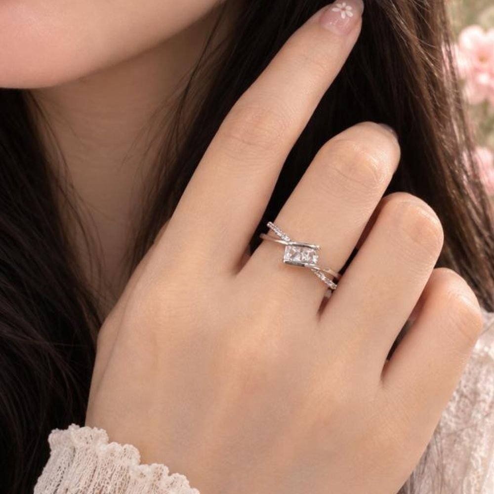Enchanted Princess-Cut Crisscross Ring